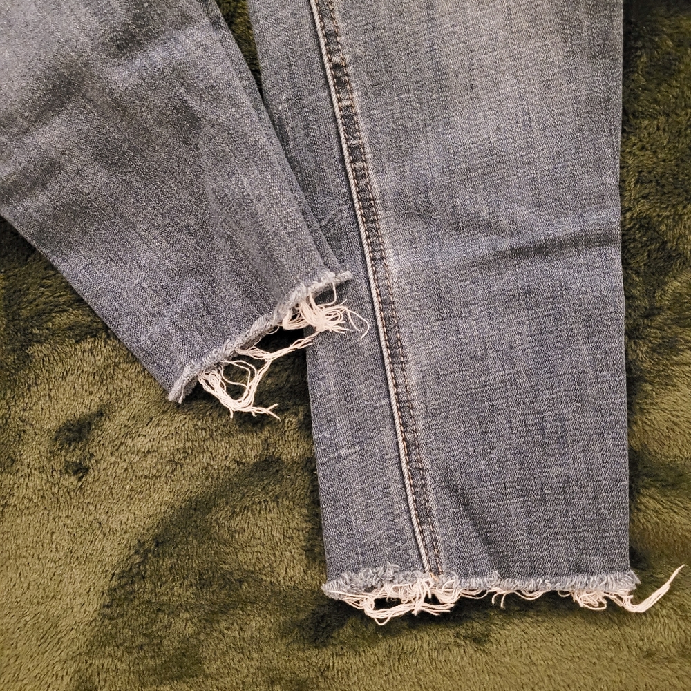 Women's ankle-length distressed jeans - Picture 4 of 4